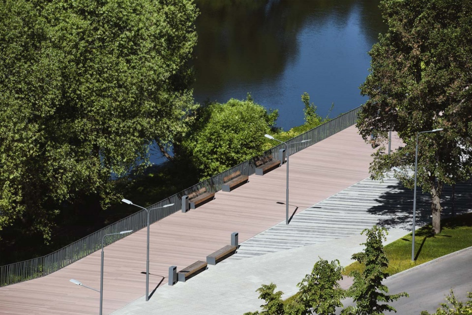 New embankment in Zhukovsky by Basis architectural bureau