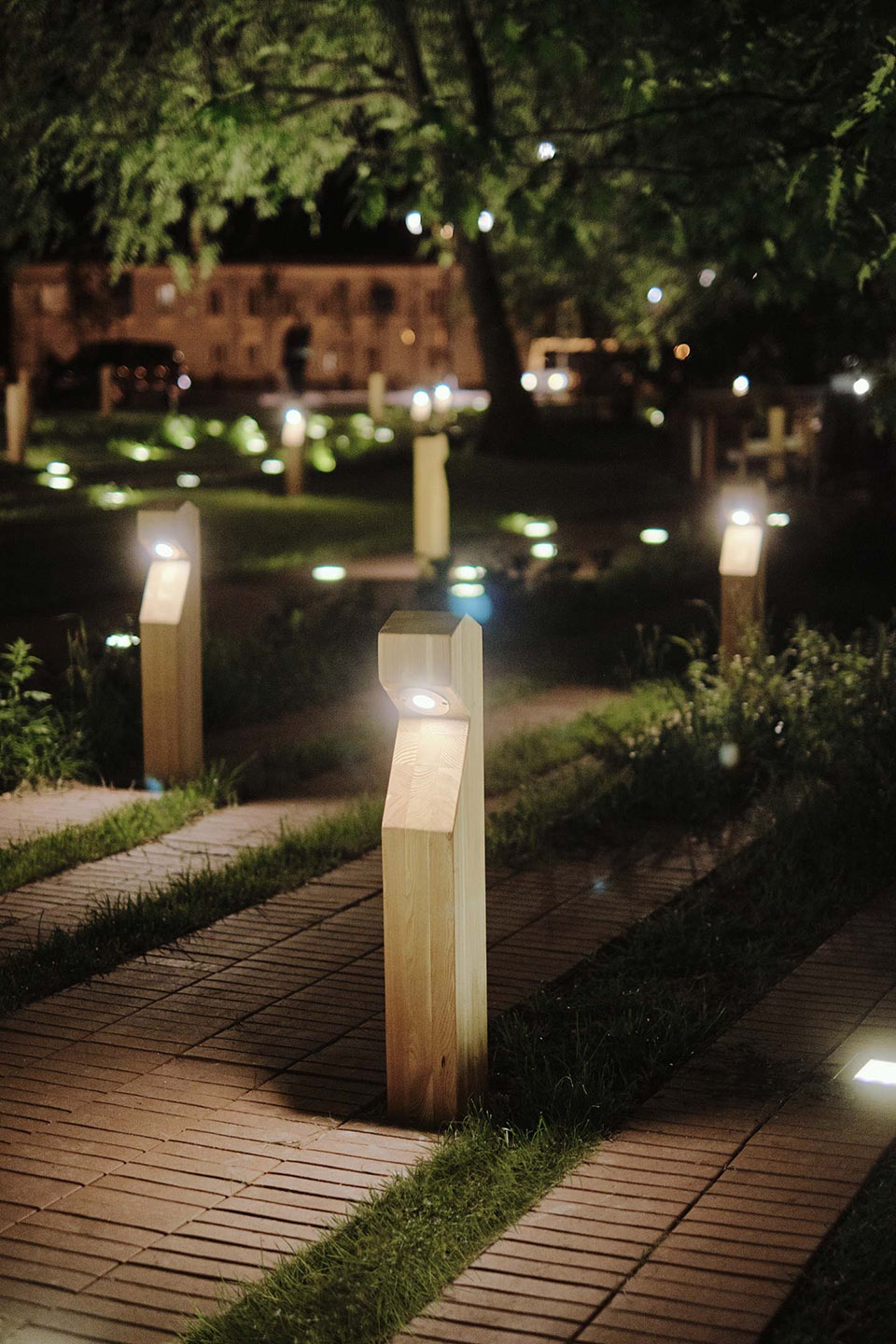 The Shimmering Square near the Kremlin walls by Basis architectural bureau