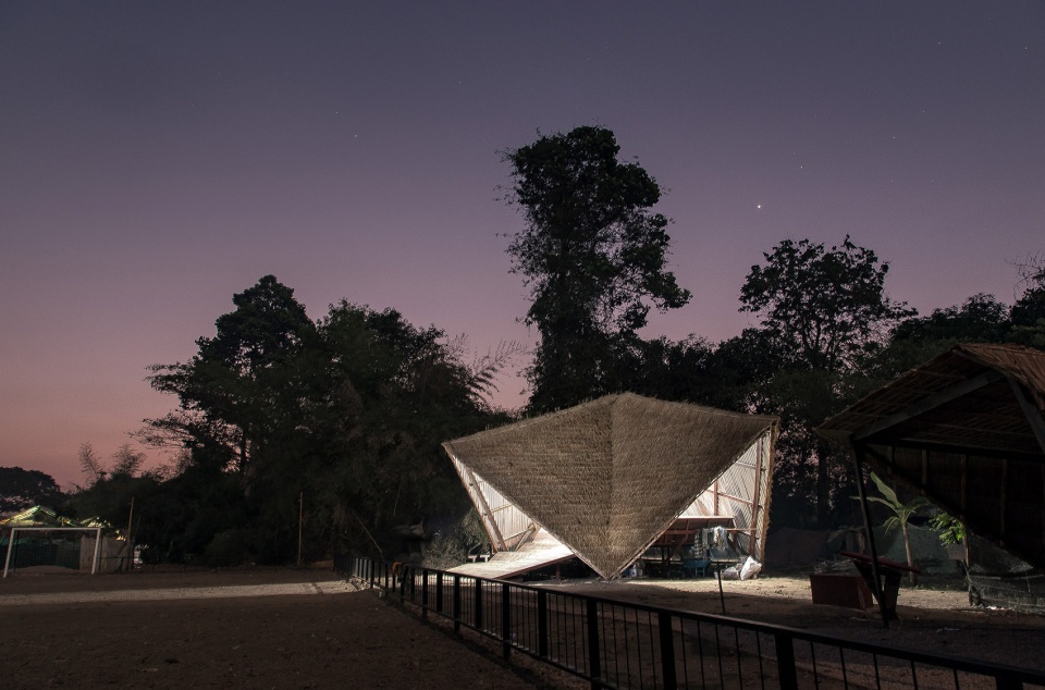 the green island by estudio cavernas