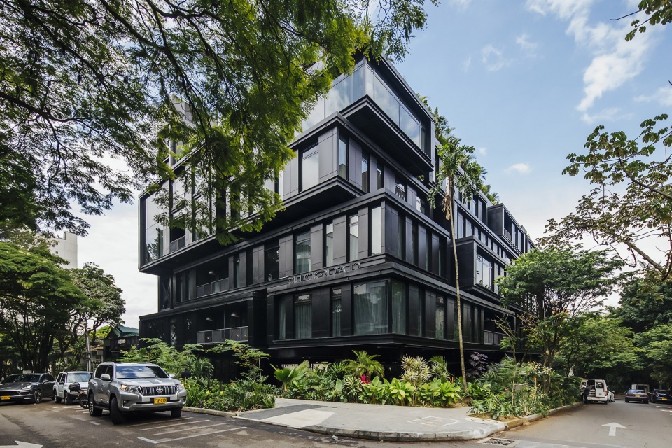 hotel click clack medellin by planb arquitectos