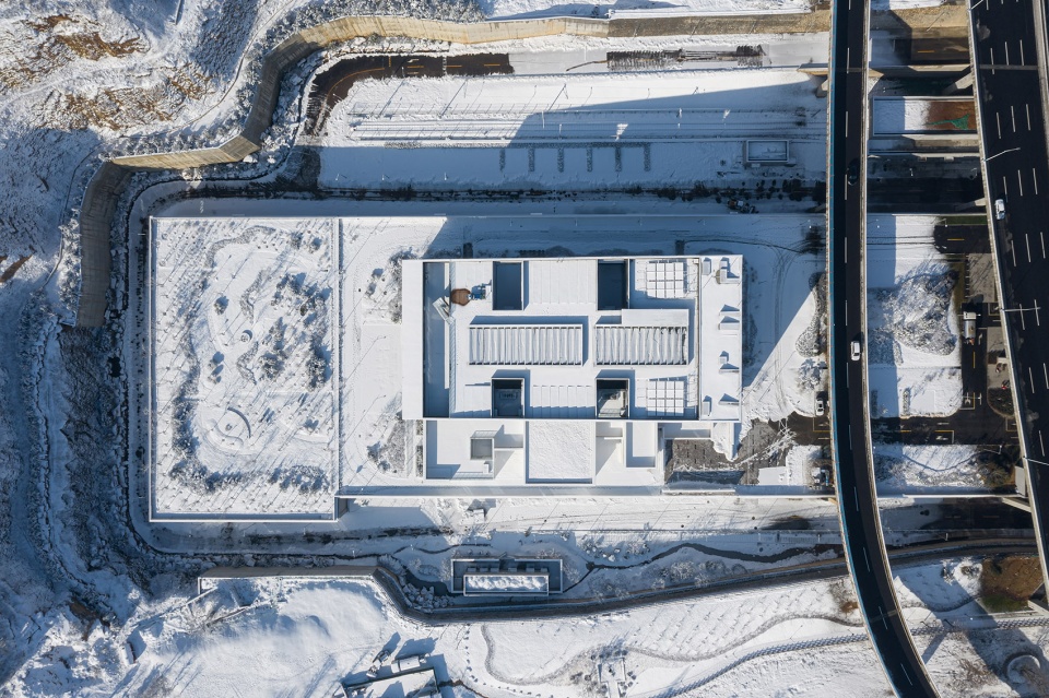 longdong multifunctional parking building of jinan rail transit r3 construction phase 1 china by tong yuan design group
