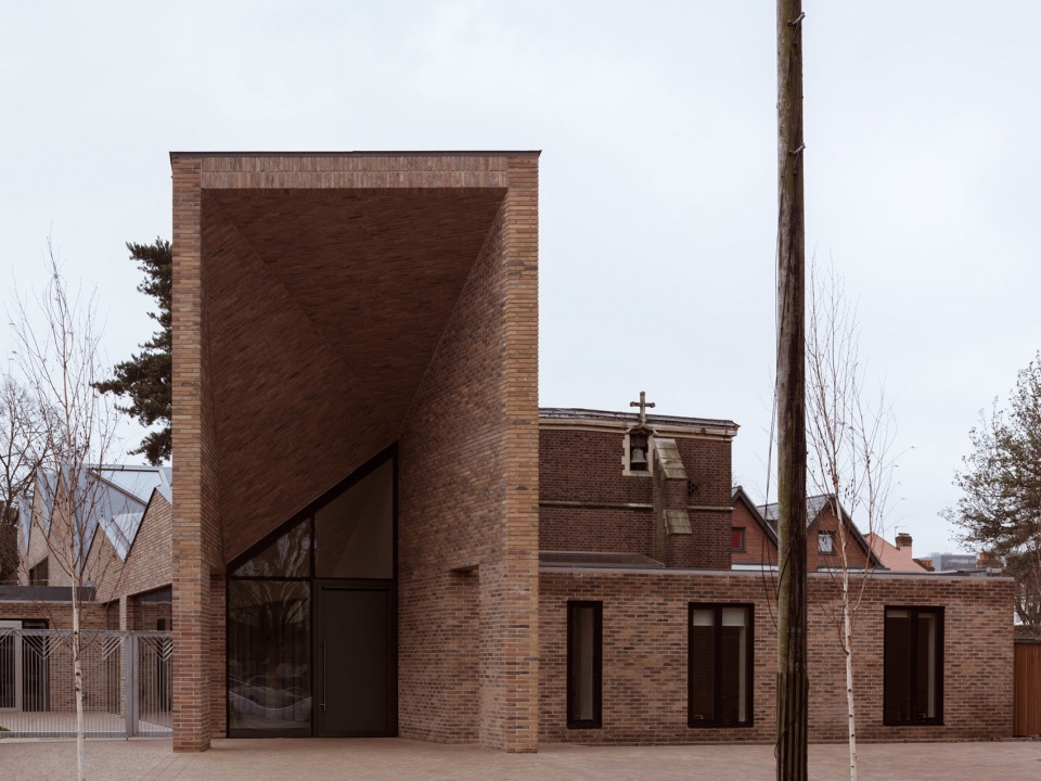 drayton green church by piercycompany