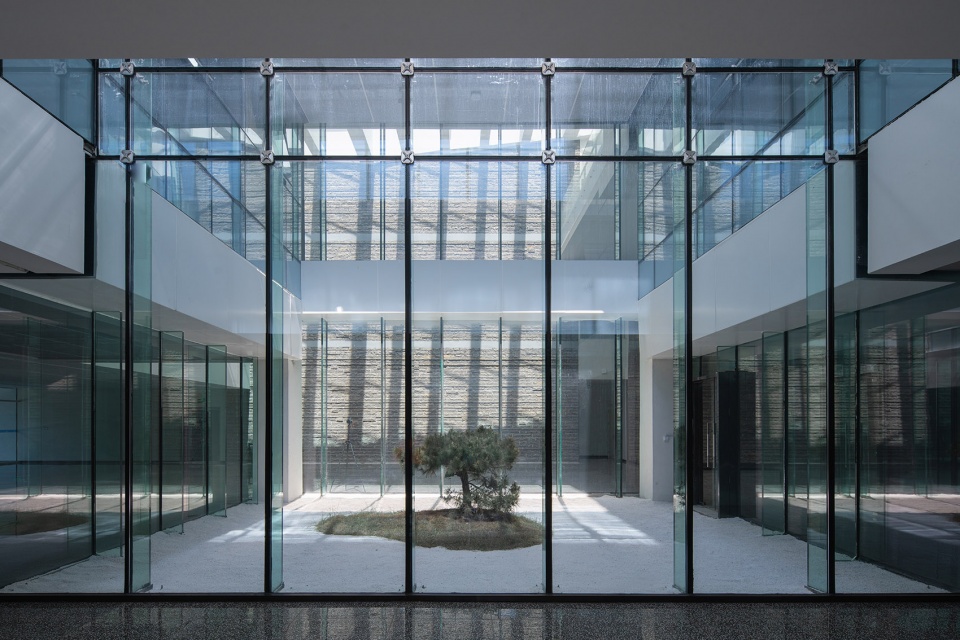 longdong multifunctional parking building of jinan rail transit r3 construction phase 1 china by tong yuan design group