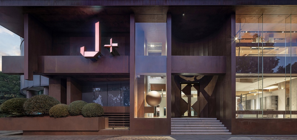 J Art Space v2gether