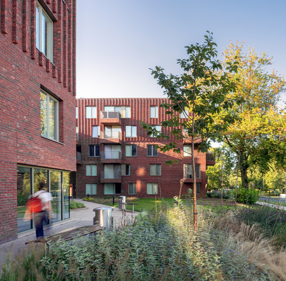 hulme living leaf street housing by mecanoo