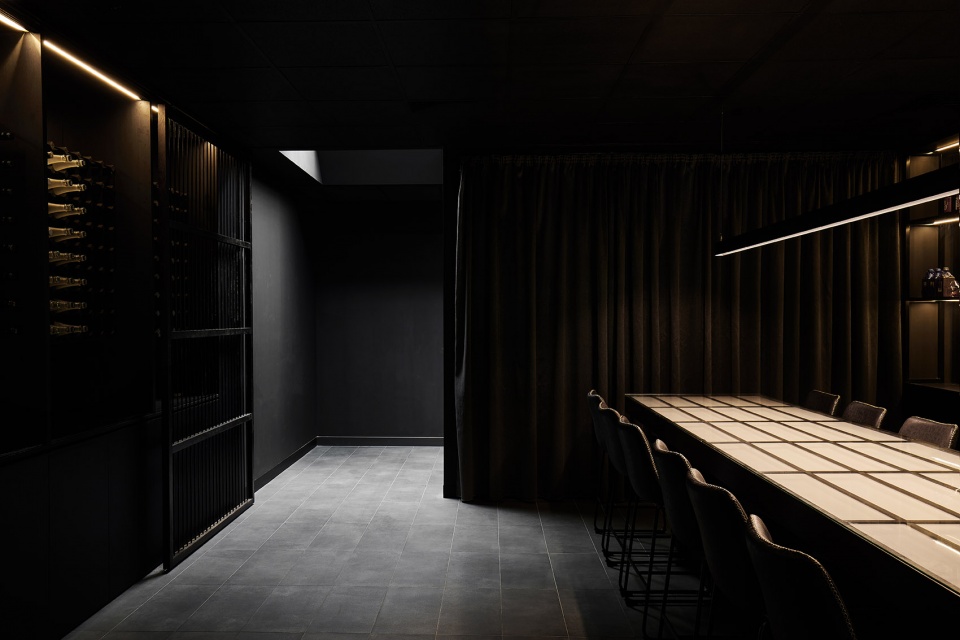 shinbashi restaurant and sake bar by pierce widera