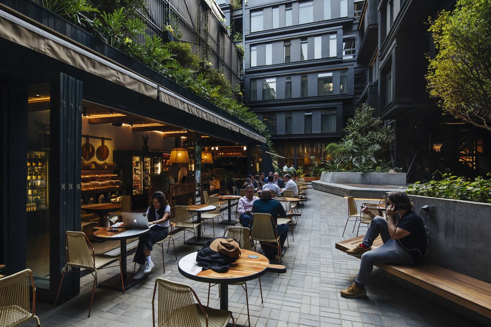 hotel click clack medellin by planb arquitectos