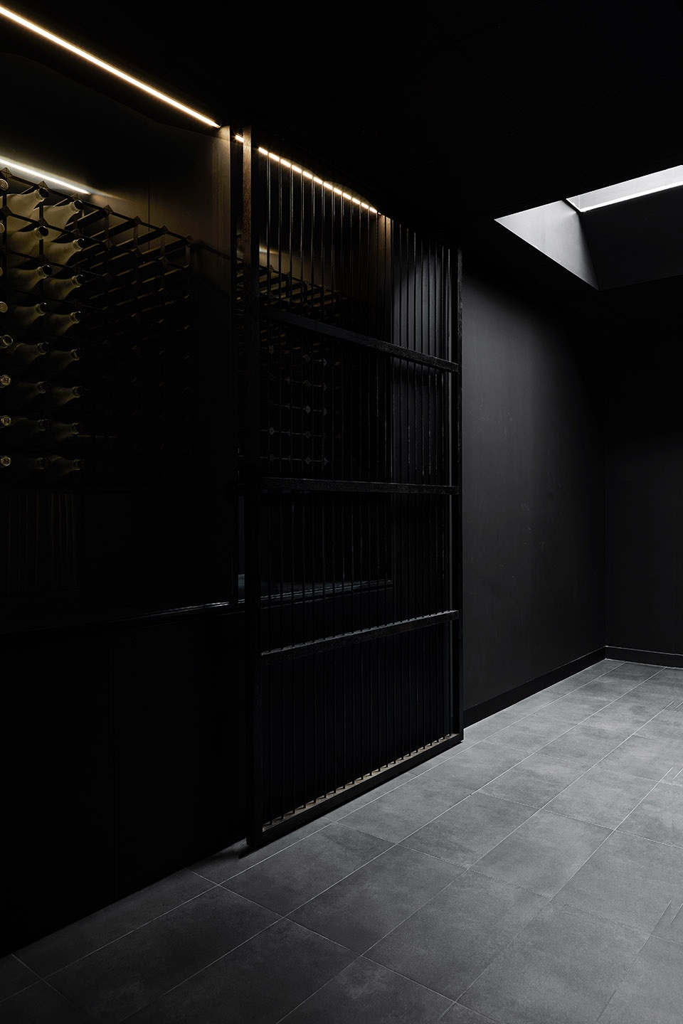 shinbashi restaurant and sake bar by pierce widera