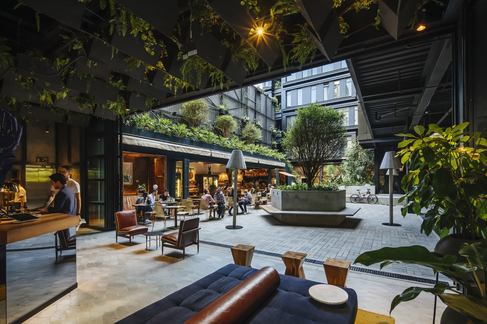 hotel click clack medellin by planb arquitectos