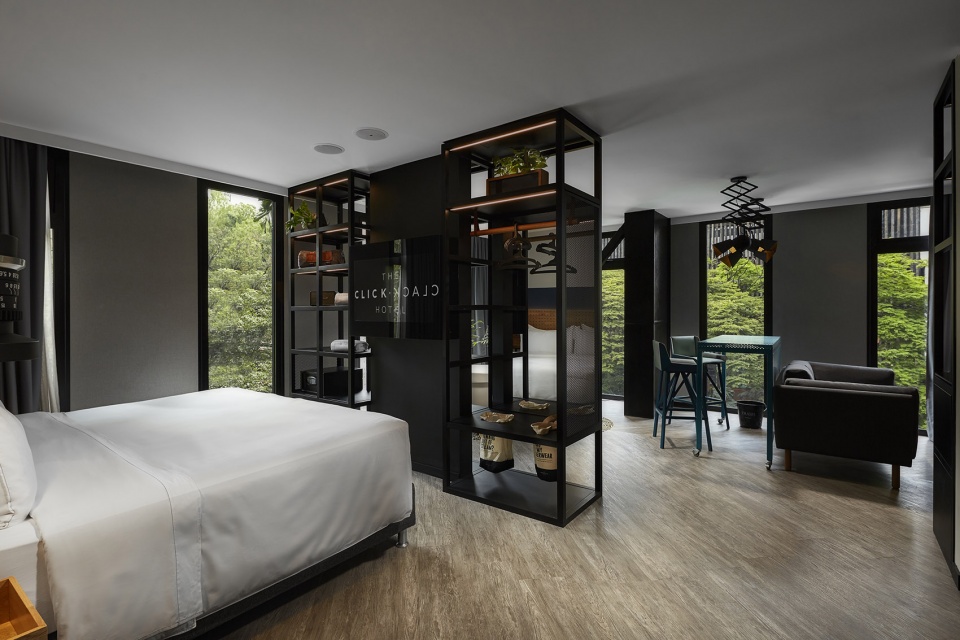 hotel click clack medellin by planb arquitectos