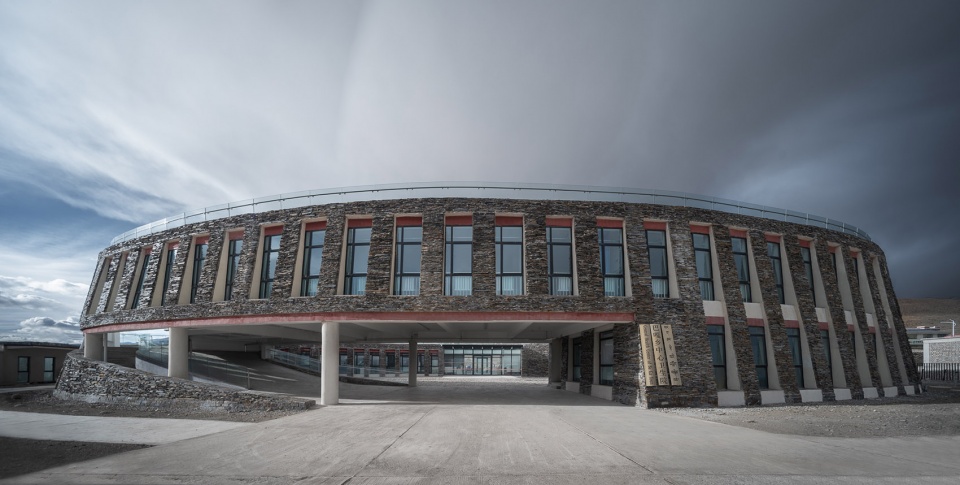Health center under gunren Boqi BAZUO Architecture Studio