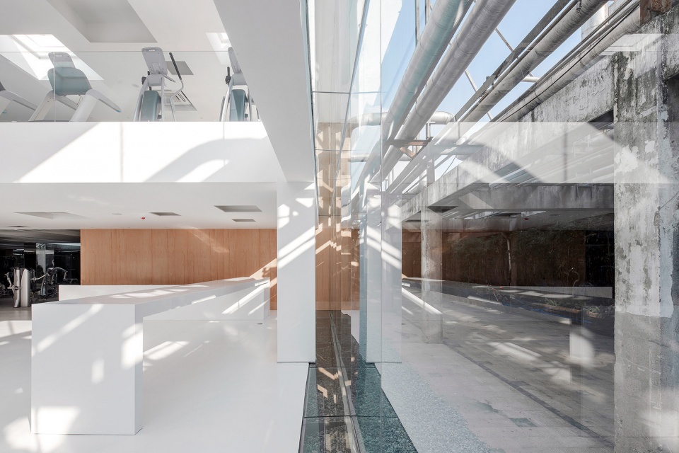 LAN SPACE BEING ARCHITECTS