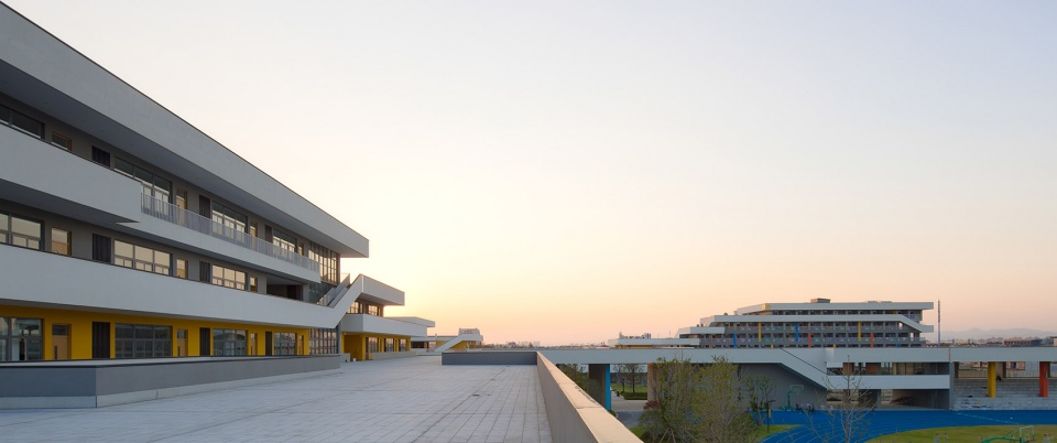 教学区甲板 Deck of Normal Classroom©刘洋