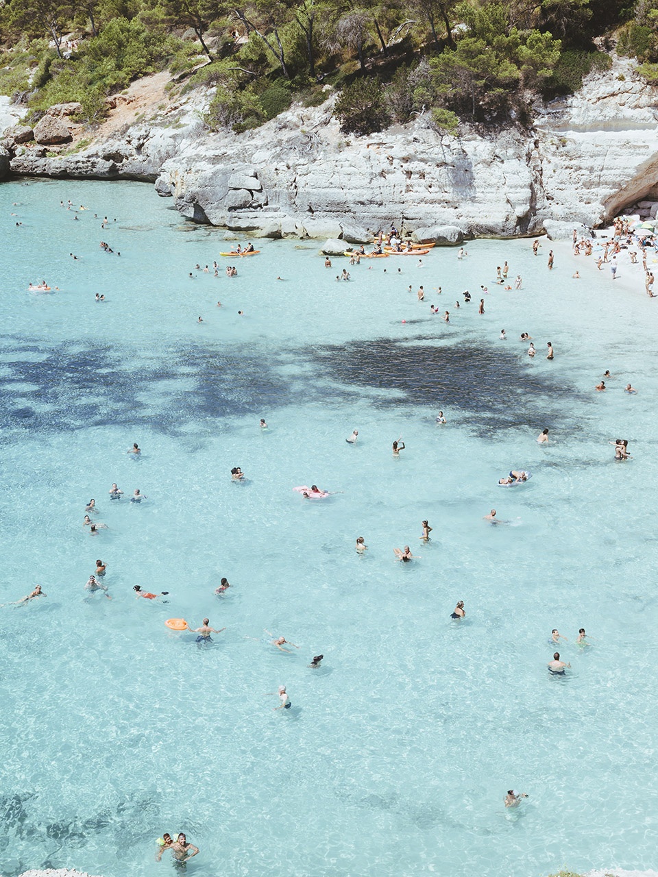 city and beach in yosigos lens