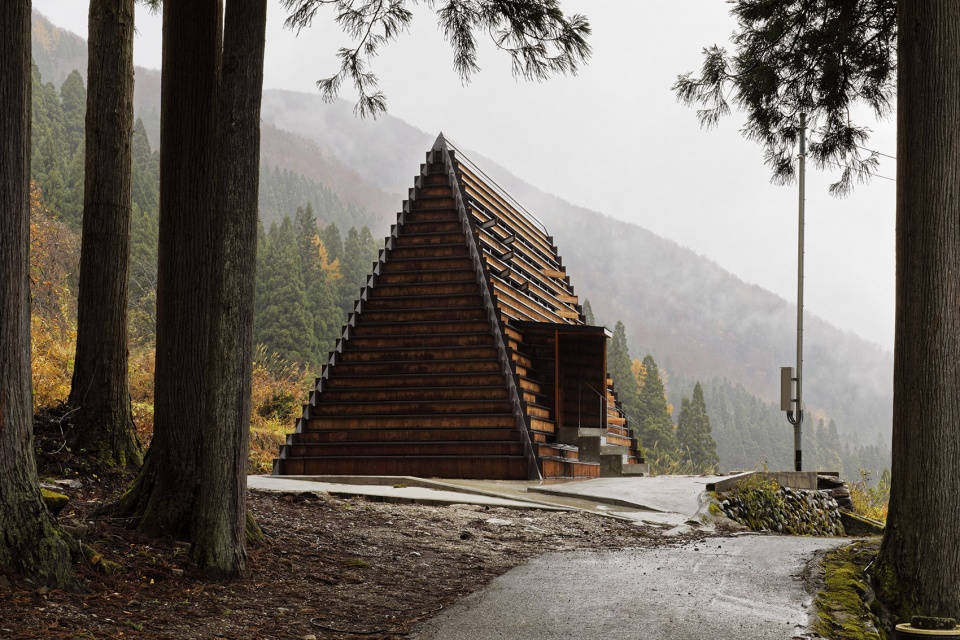 house for marebito by vuild inc