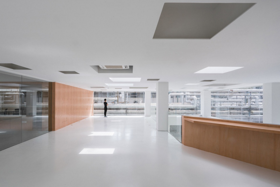 LAN SPACE BEING ARCHITECTS