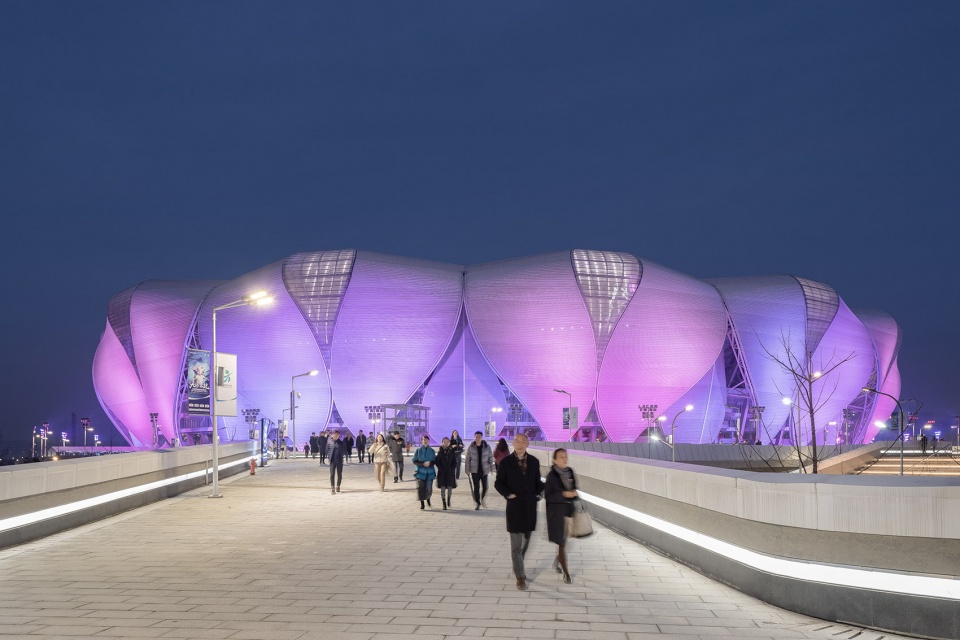 Hangzhou Olympic Sports Center by NBBJ