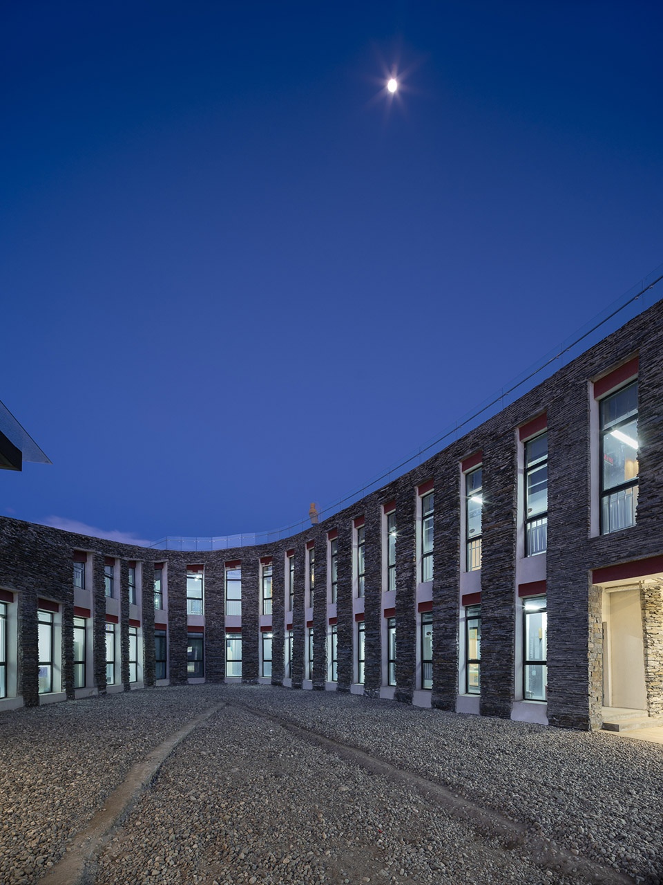 Health center under gunren Boqi BAZUO Architecture Studio