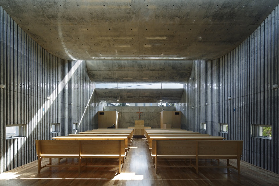 Hoto Fudo by Takeshi Hosaka Architects