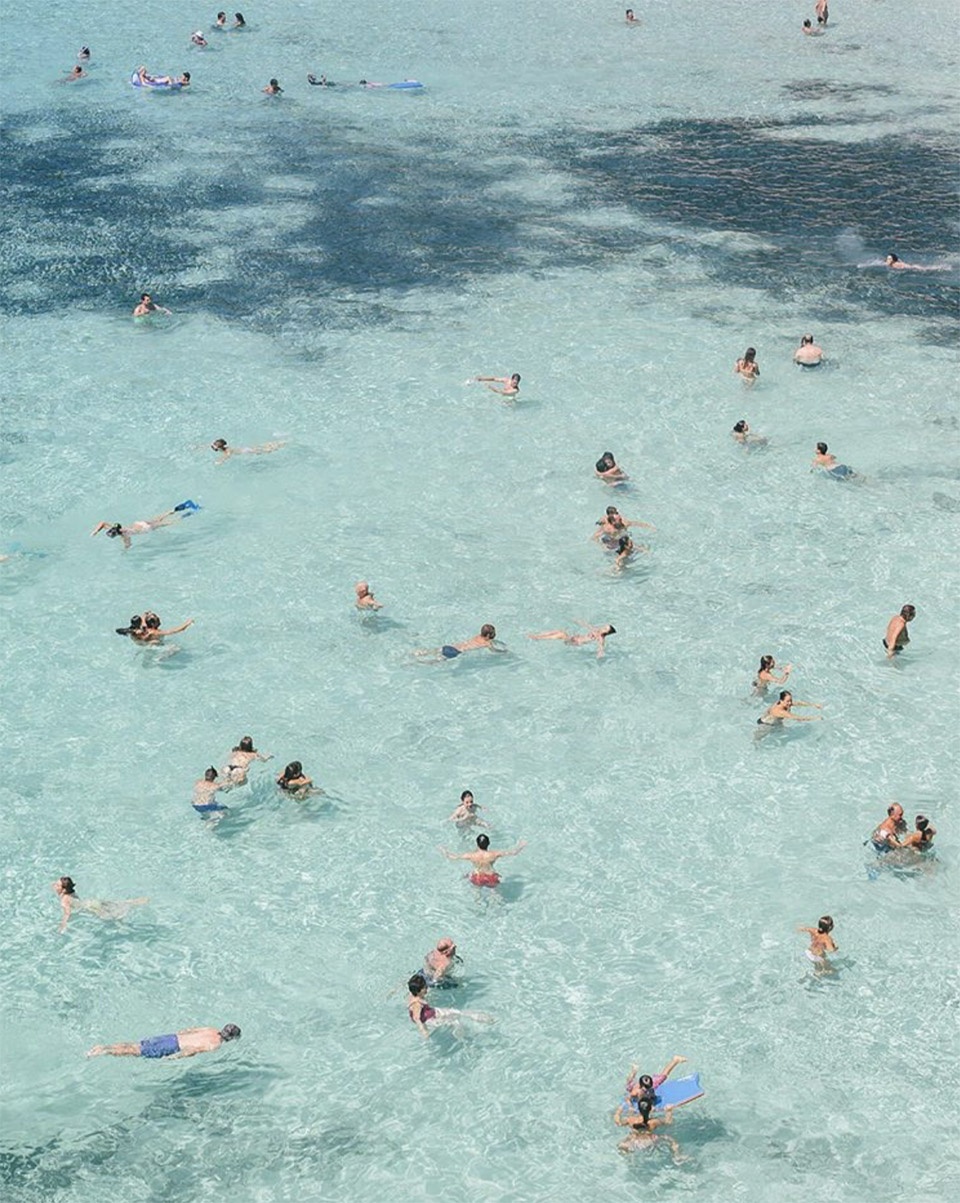 city and beach in yosigos lens