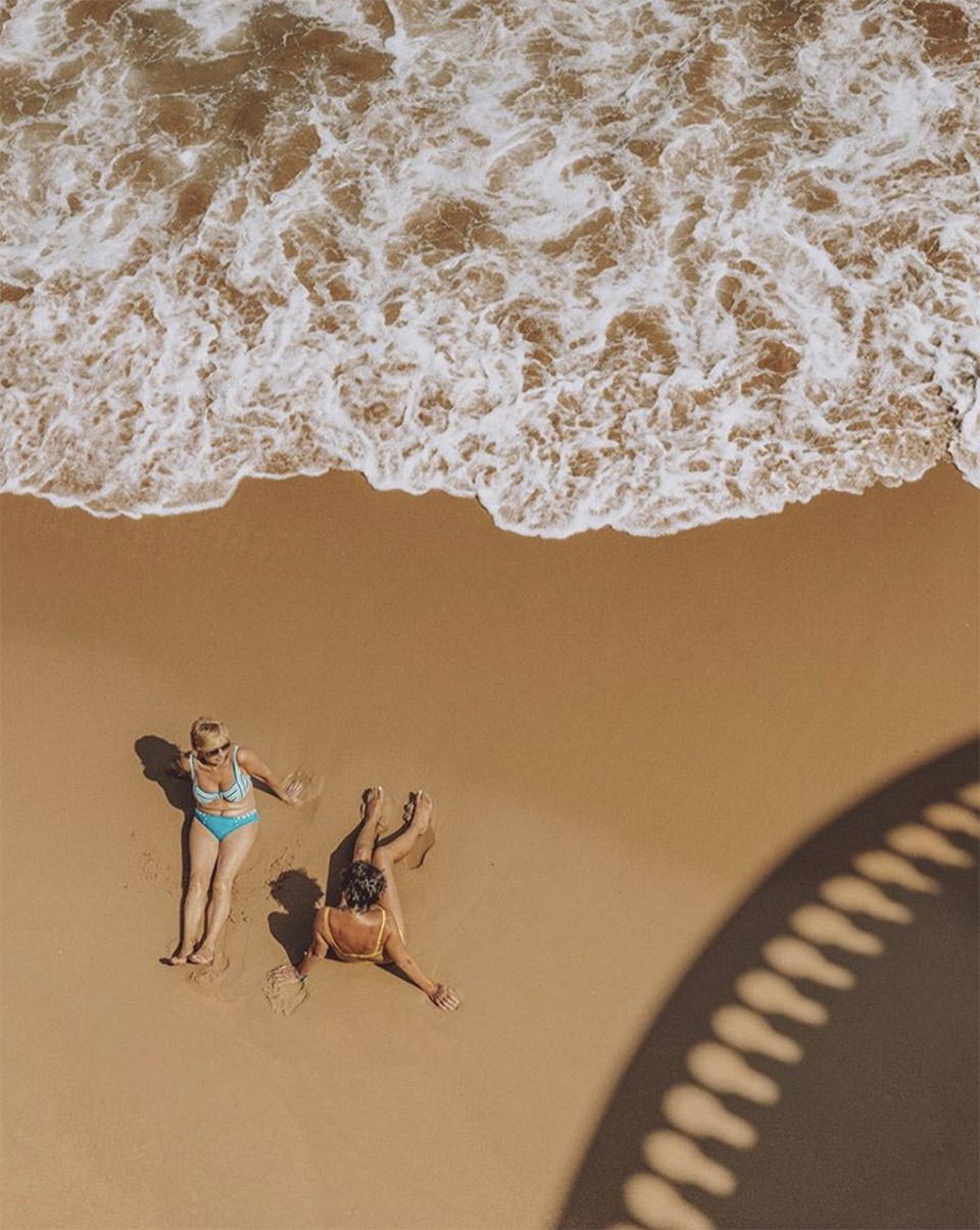 city and beach in yosigos lens
