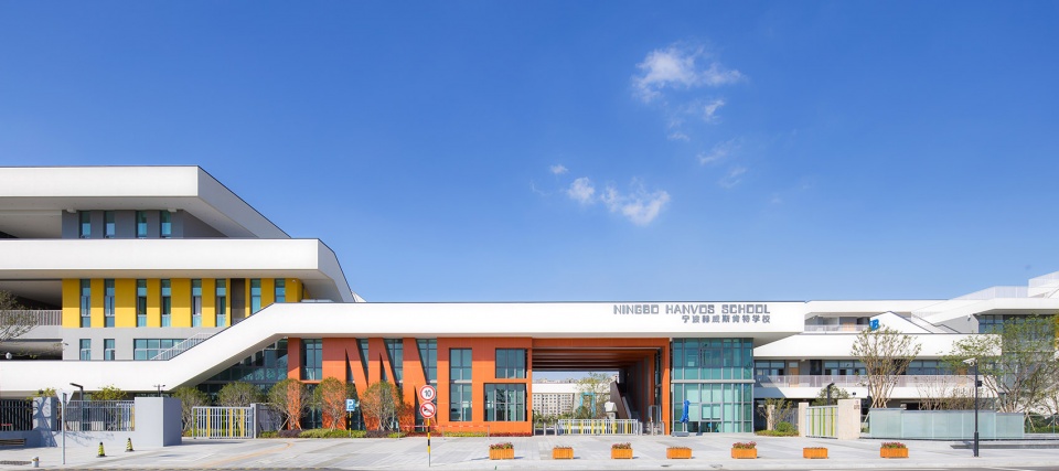 校园入口 school entrance©刘洋