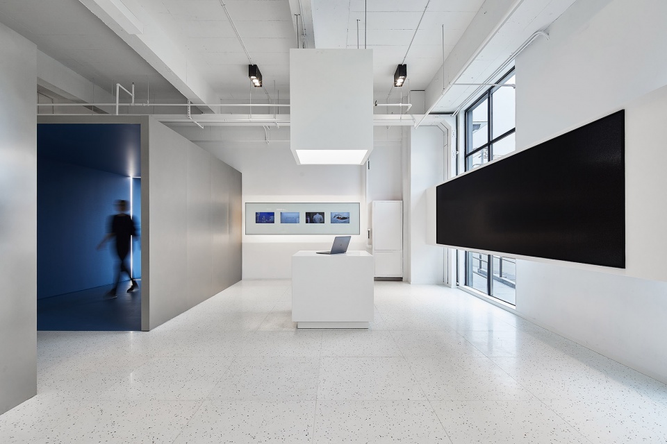 Santoni new Materials Experience Center in Shanghai by BYLU DESIGN