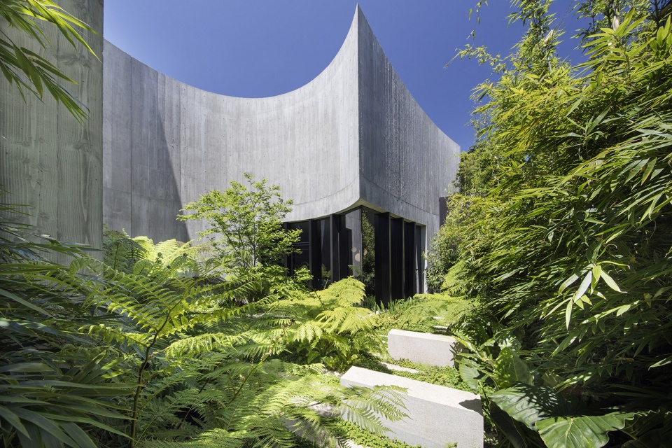 towers road house by wood marsh