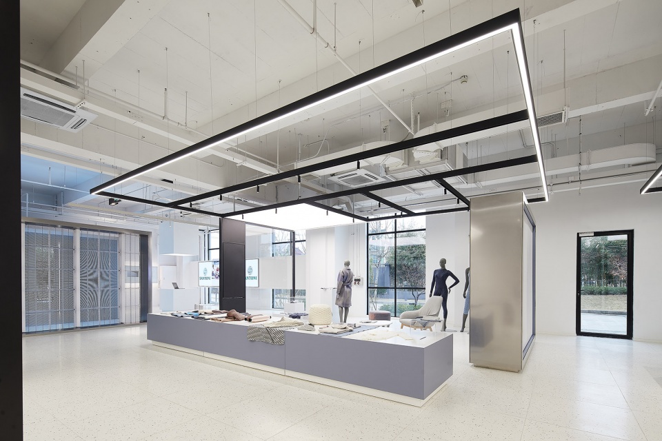 Santoni new Materials Experience Center in Shanghai by BYLU DESIGN