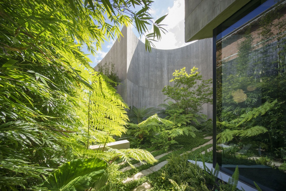 towers road house by wood marsh 1