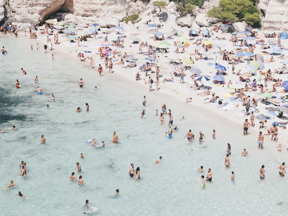 city and beach in yosigos lens