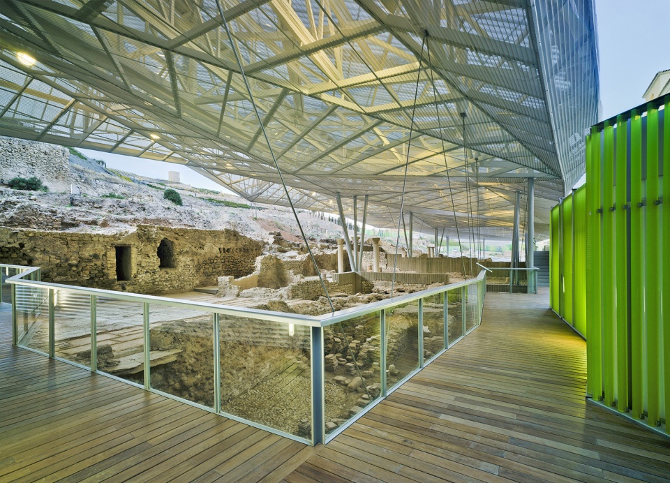 Deck over a roman site in Cartagena Spain by Amann Canovas Maruri