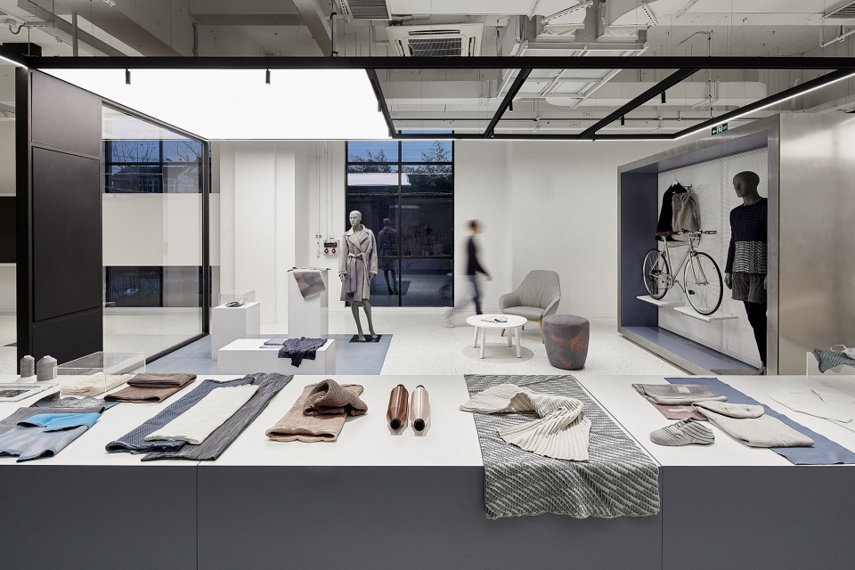 Santoni new Materials Experience Center in Shanghai by BYLU DESIGN