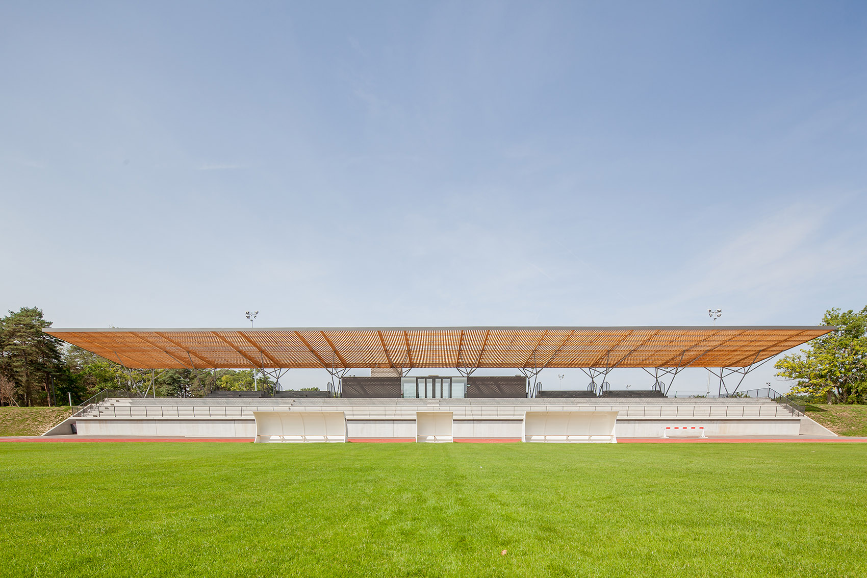 philippe mahut体育场看台,法国 / barthélémy grio architectes