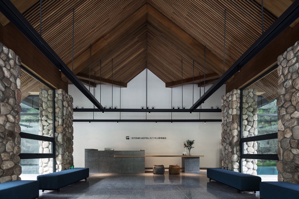 stonegate hotel of little hua mountain china by benmo design