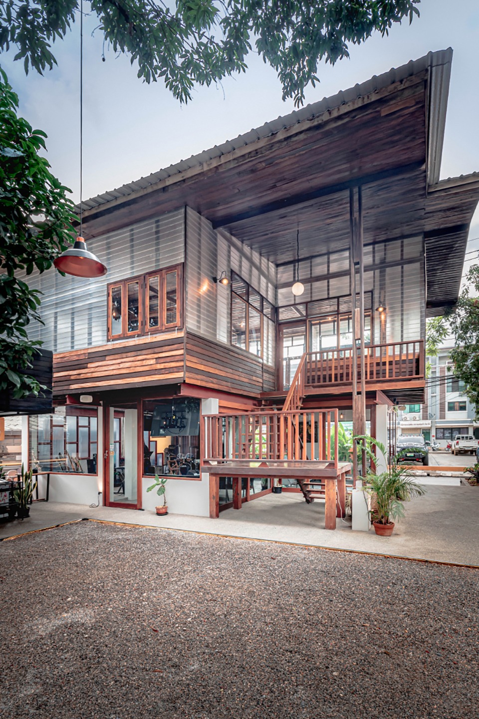 tamarind bistro and music house by bodinchapa architects 1