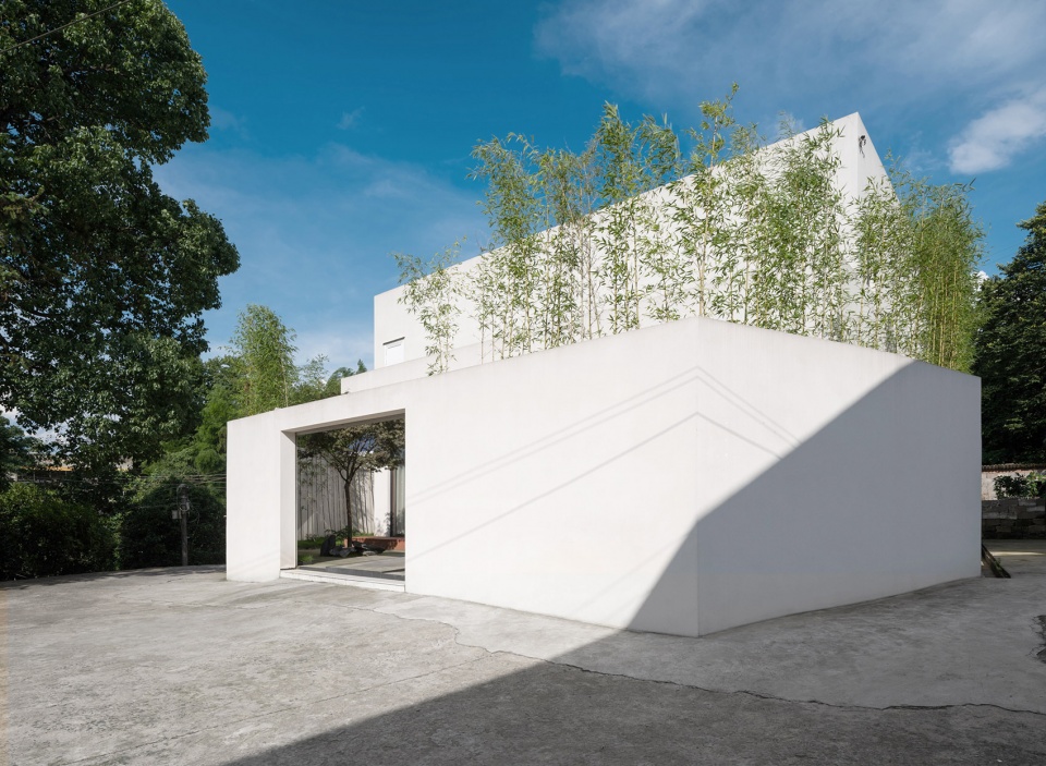 zhong house china by tungsten lighting design