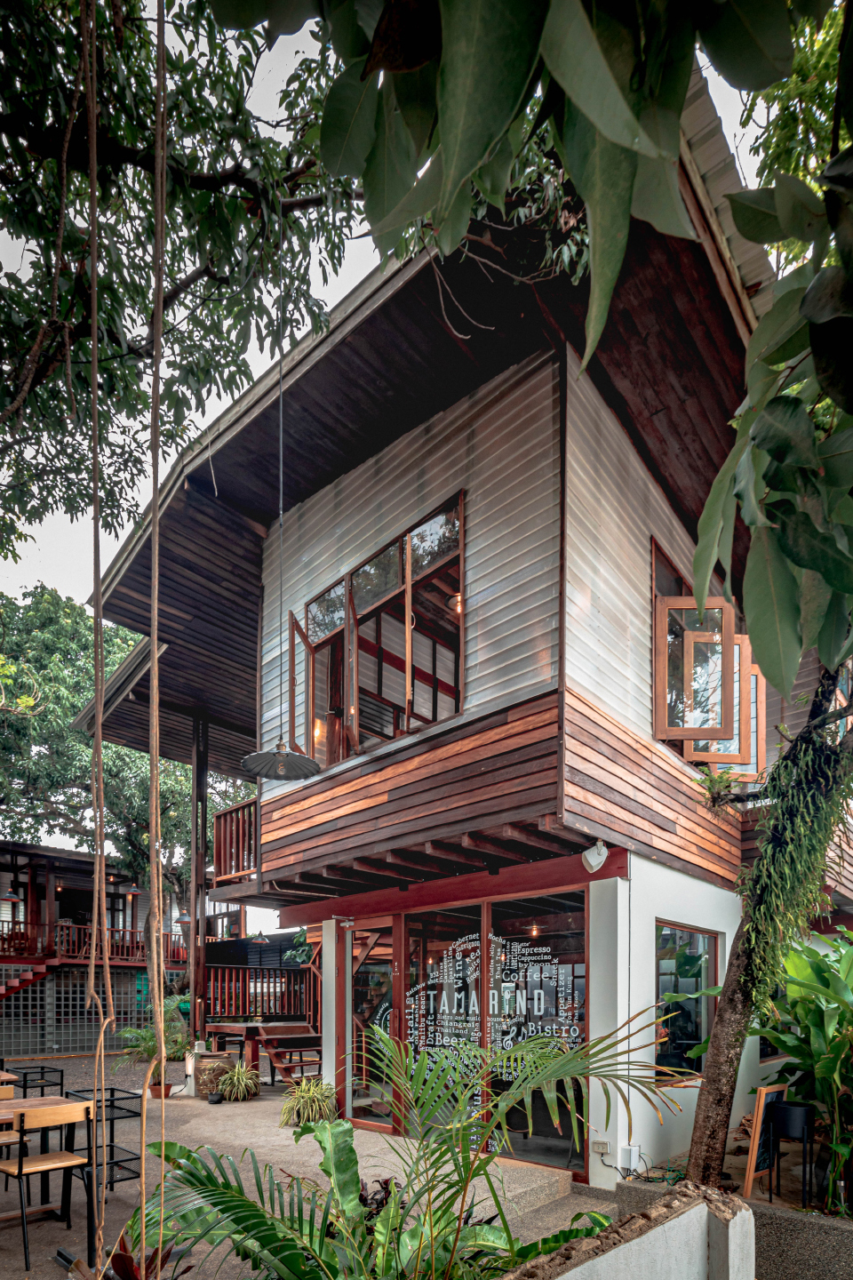 tamarind bistro and music house by bodinchapa architects 1