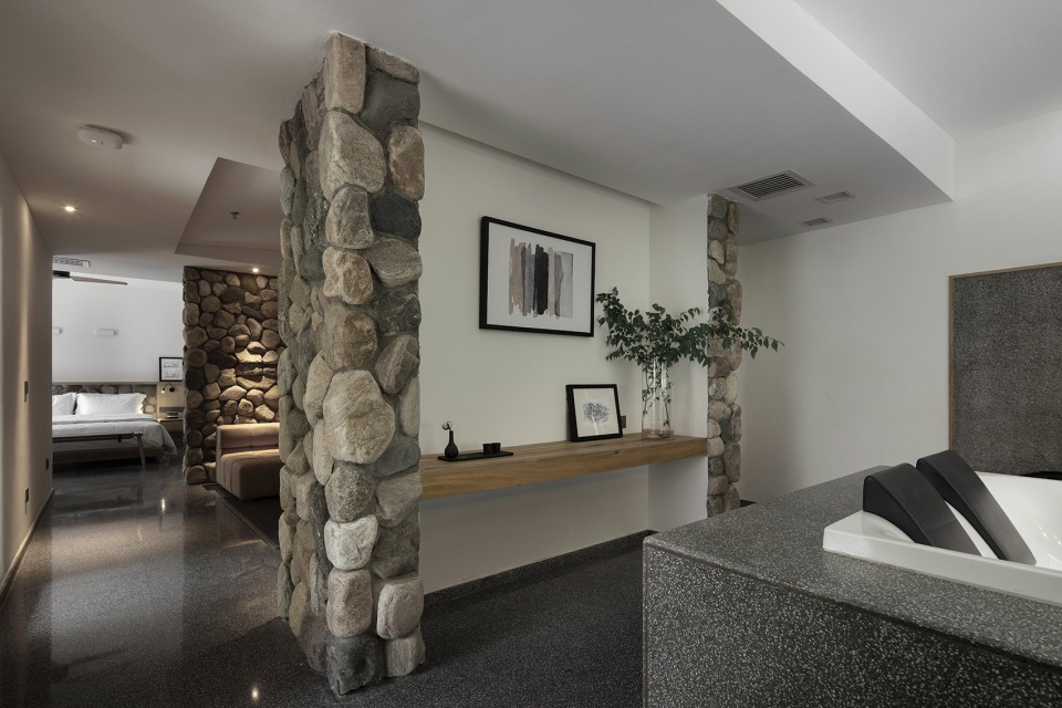 stonegate hotel of little hua mountain china by benmo design