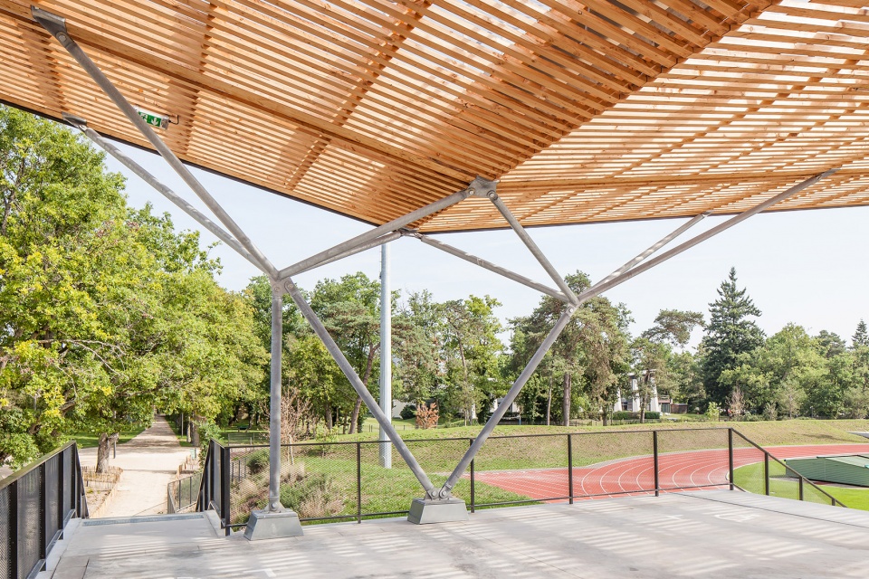 philippe mahut stadium by barthelemy grino architectes
