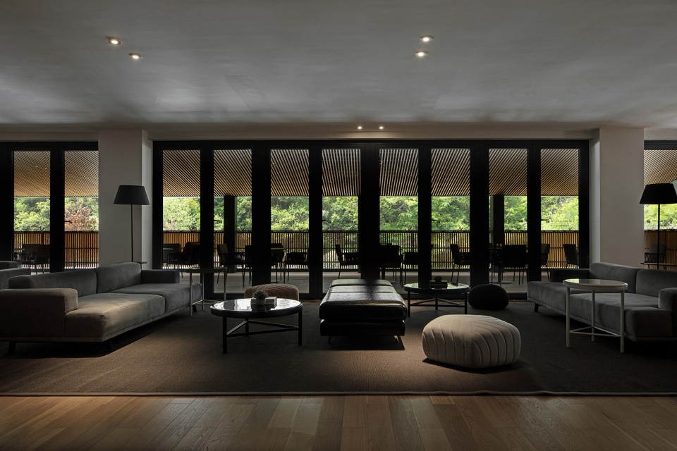 stonegate hotel of little hua mountain china by benmo design