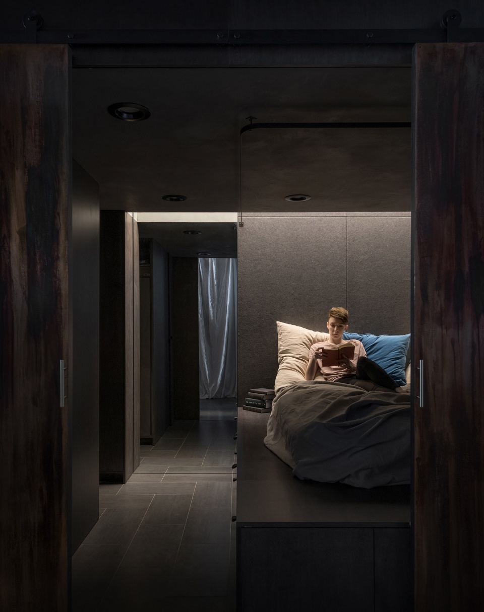 western studio by gocstudio