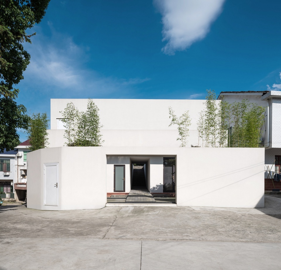 zhong house china by tungsten lighting design