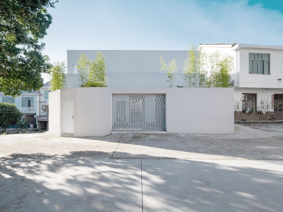 zhong house china by tungsten lighting design