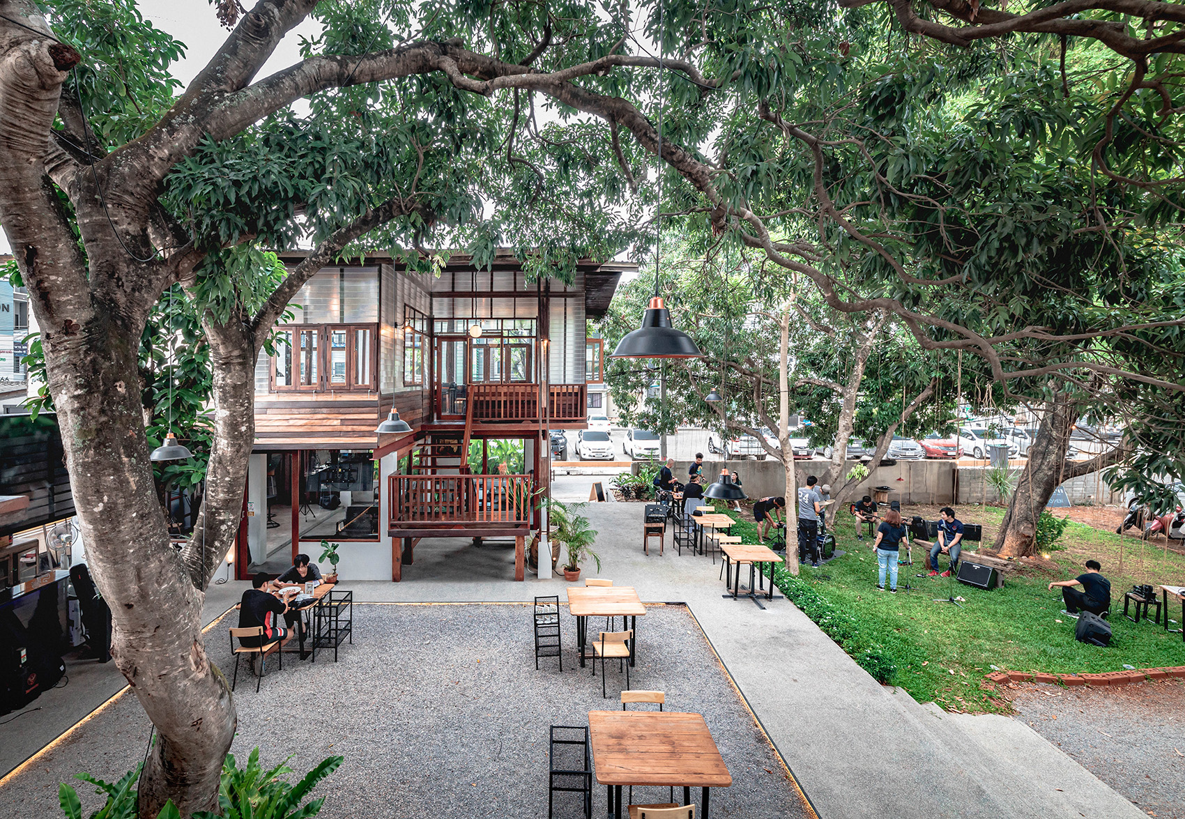 tamarind bistro and music house by bodinchapa architects
