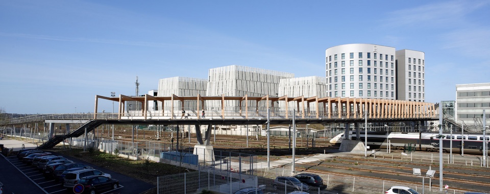 The bridge Dietmar Feichtinger Architectes