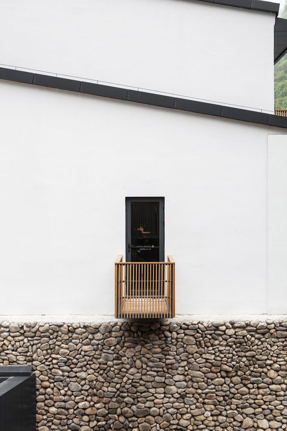 stonegate hotel of little hua mountain china by benmo design
