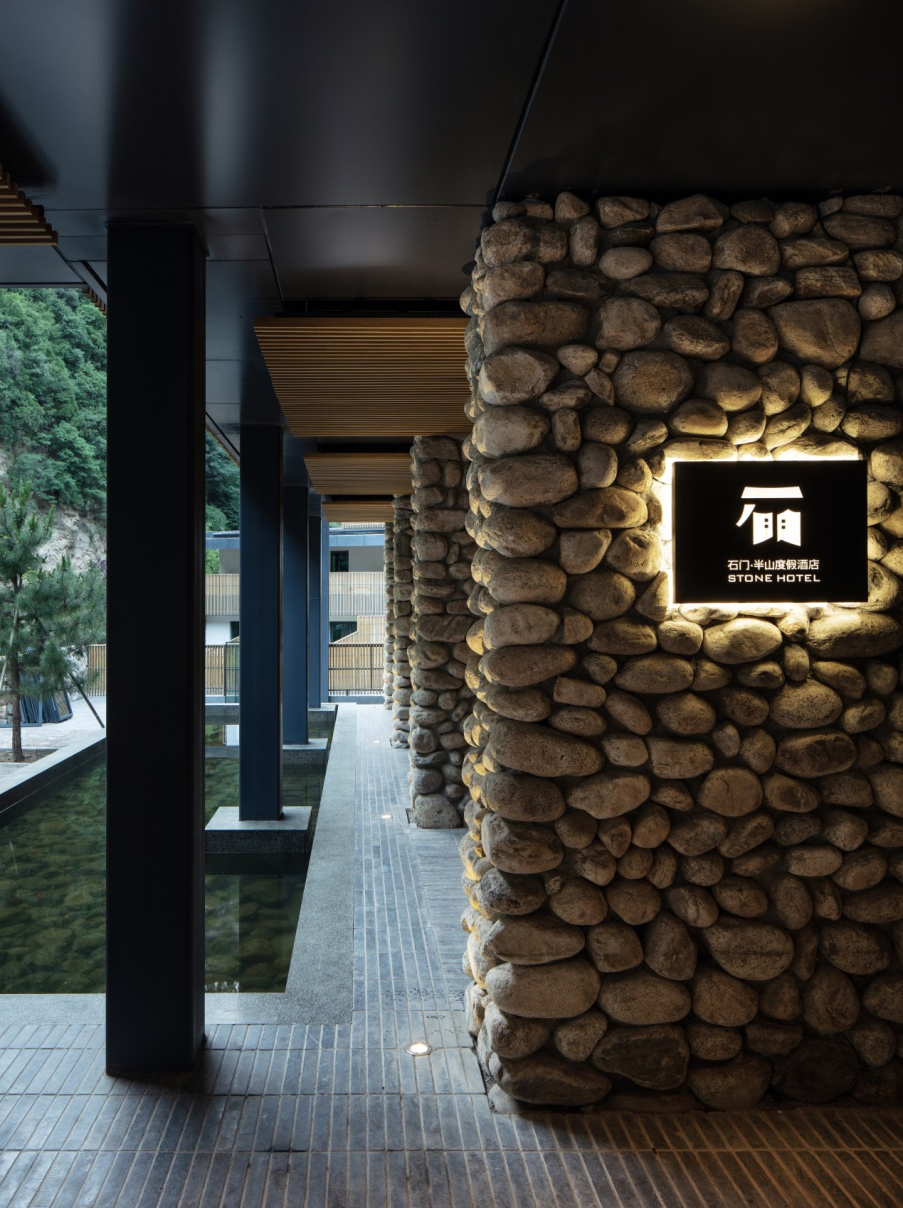 stonegate hotel of little hua mountain china by benmo design