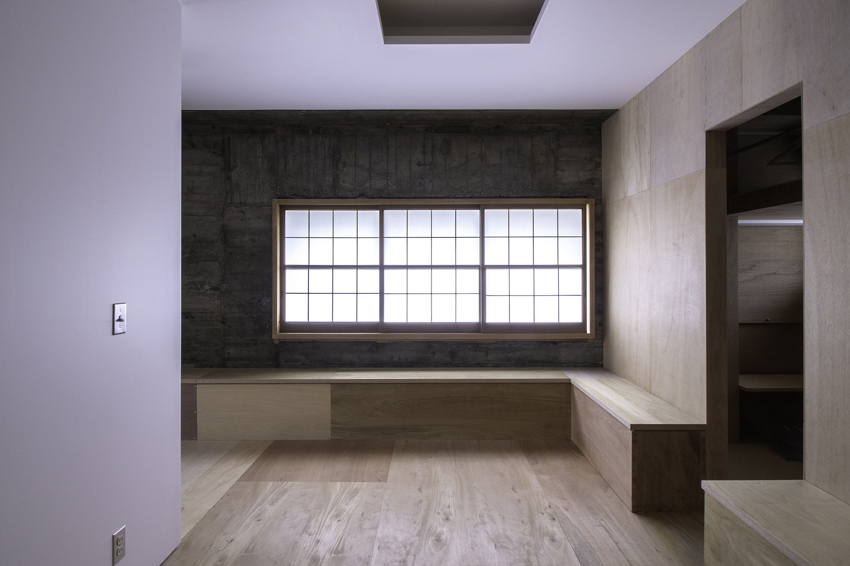 himuro gallery and residence by taku sakaushi and ofda