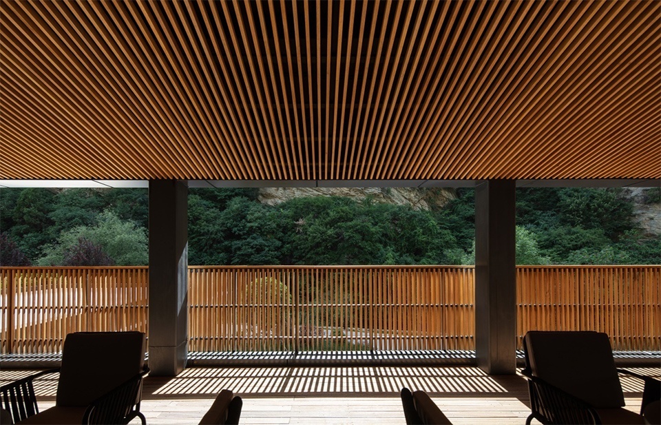 stonegate hotel of little hua mountain china by benmo design
